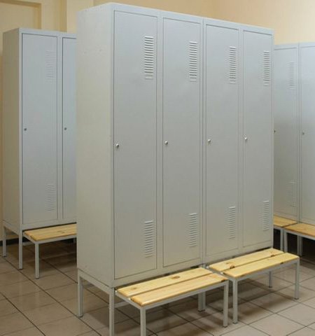 Металлические шкафы для одежды